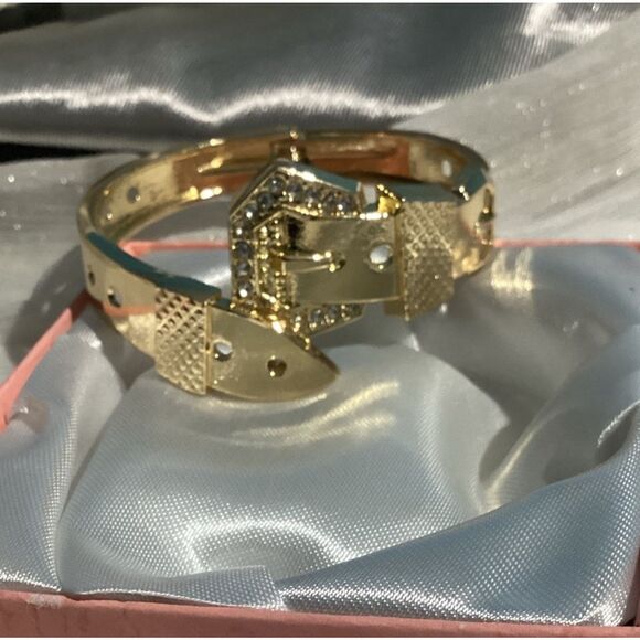 Edgy Gold Belt Buckle Statement Hinged Bracelet Bangle - Picture 7 of 15